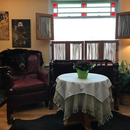 Holiday Lodge Bed And Breakfast Banff Esterno foto