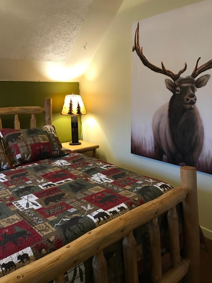 Holiday Lodge Bed And Breakfast Banff Esterno foto